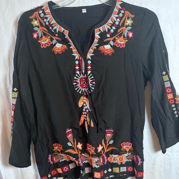 AK Women's Embroidered Tops Mexican Shirt - Picture 3 of 7